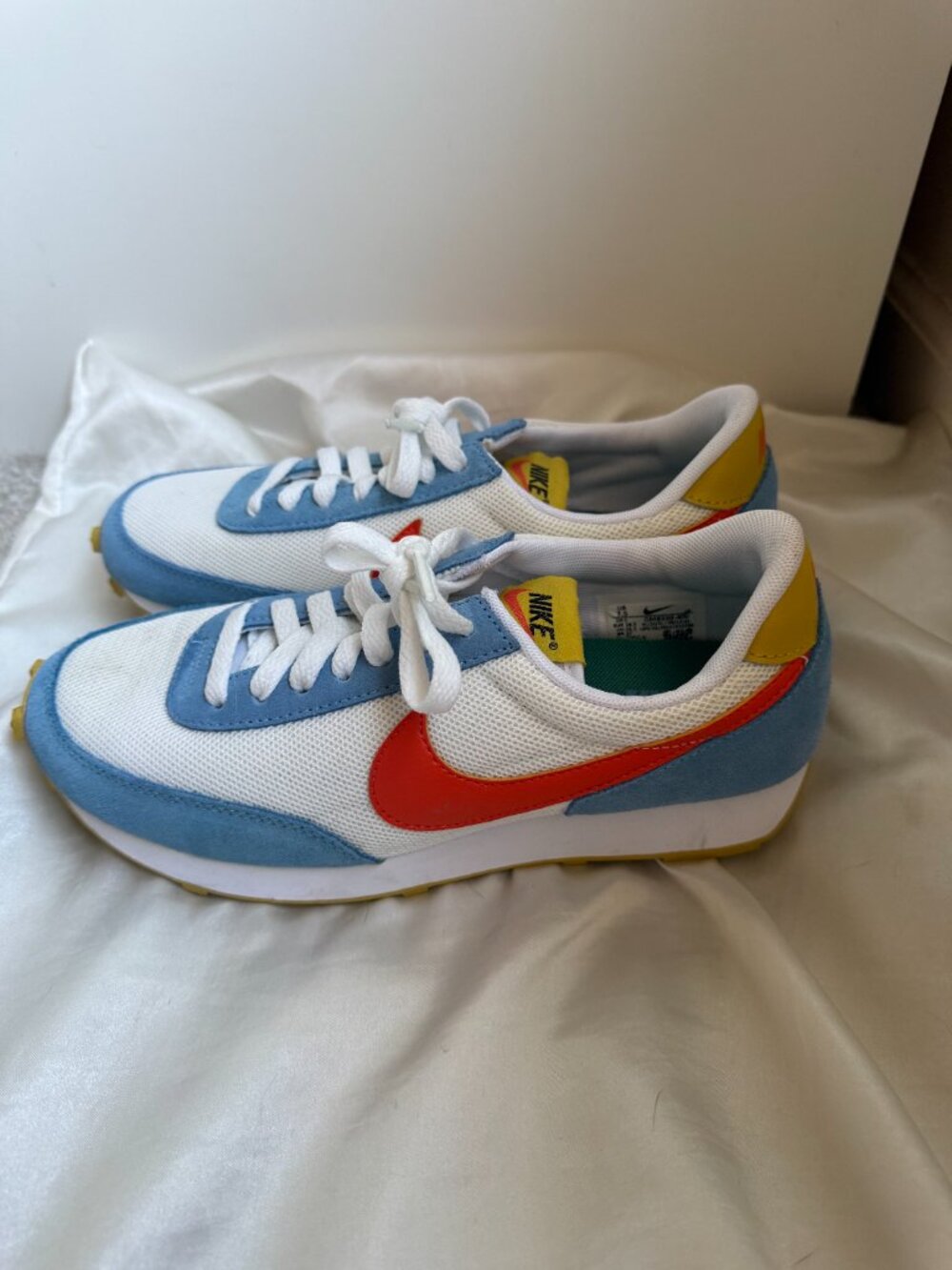 Nike Daybreak University Blue Orange Womens Sneakers 7.5 (DM8330-400)